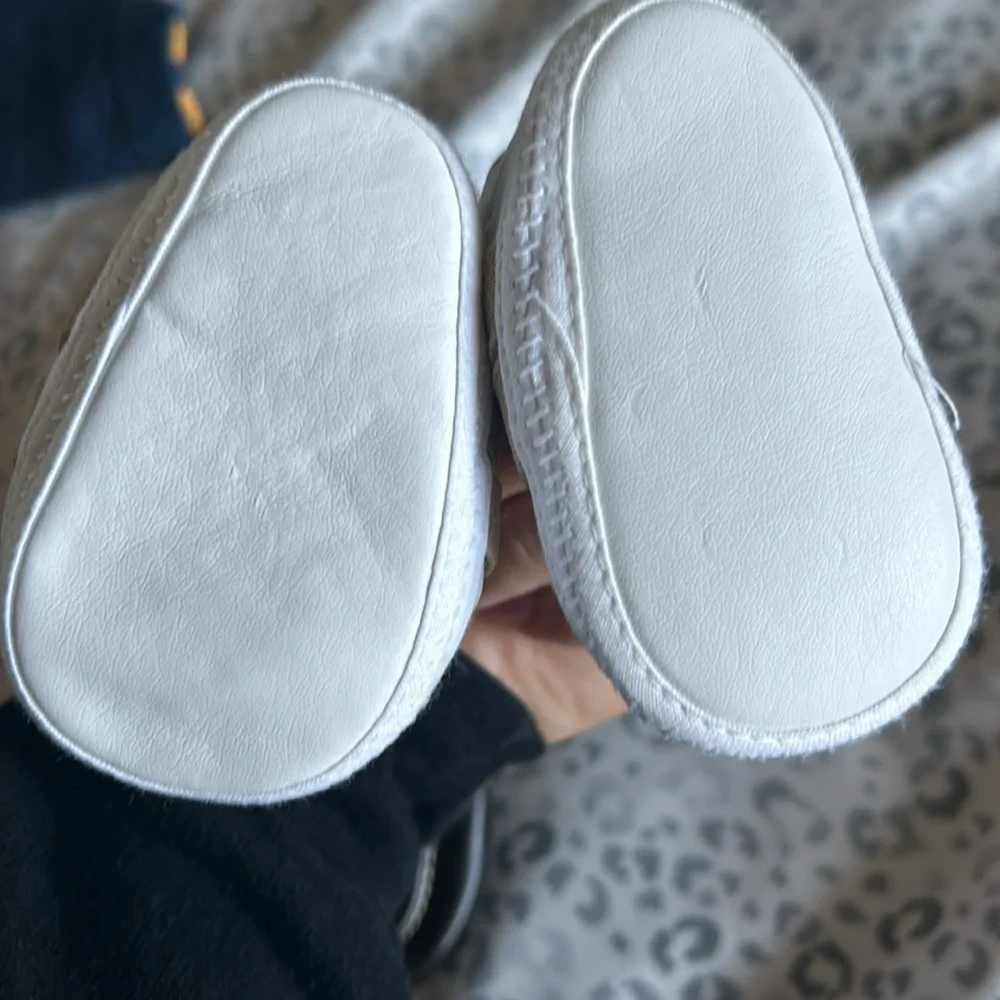 2 Pairs of Baby Boys Shoes - NB / 1